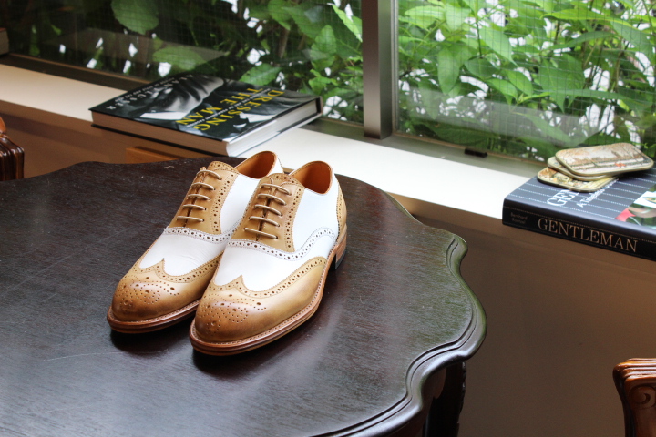 夏の革靴はコンビシューズで決まり | Atelier BERUN